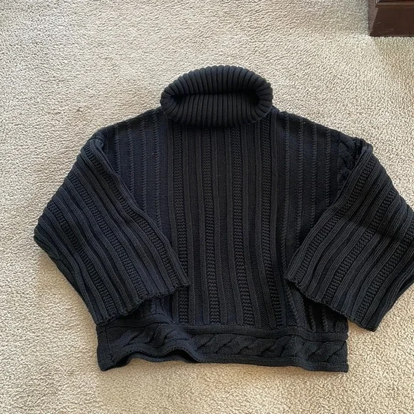 Black mock sweater - Picture 1 of 4